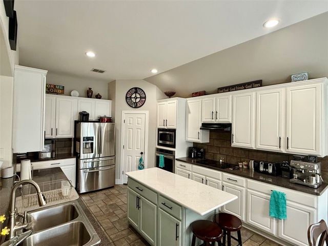 703 Fannin Lane, Mansfield, TX 76063