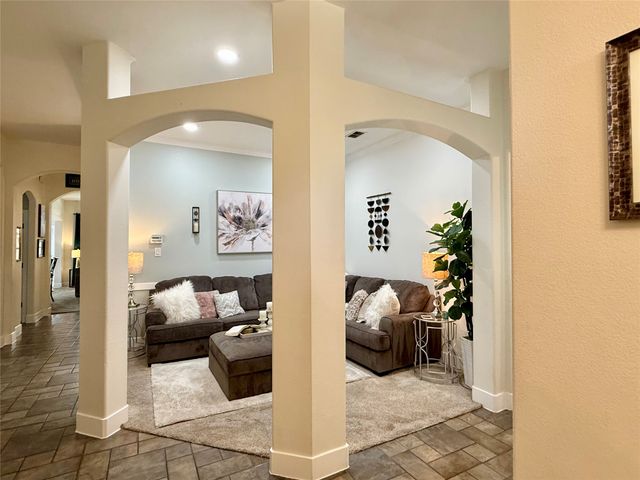 703 Fannin Lane, Mansfield, TX 76063