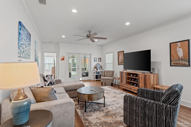 1511 E Fisher St, Pensacola, FL 32503