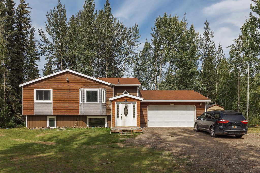 1839 JESSICA LOOP, North Pole, AK 99705