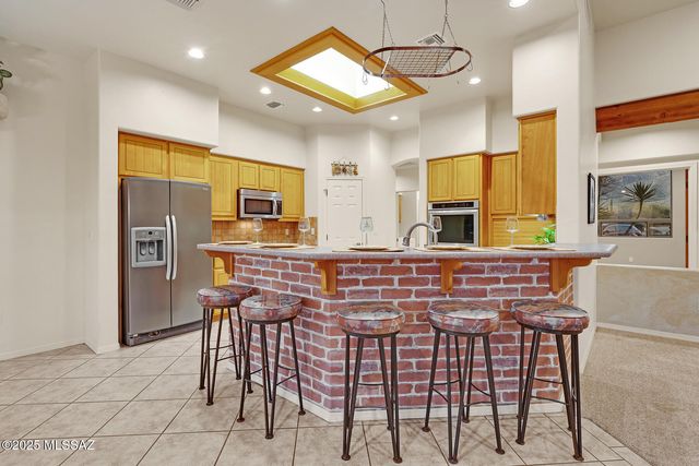 9886 E VERYL Place, Tucson, AZ 85749