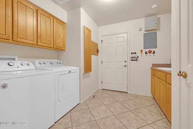 9886 E VERYL Place, Tucson, AZ 85749