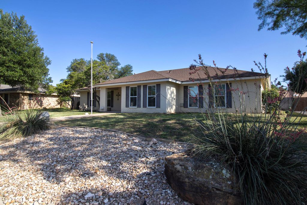 3105 Southland Boulevard, San Angelo, TX 76904