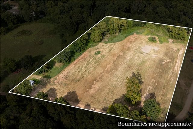Fletcher Farm Road, Garfield, AR 72732