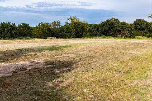Fletcher Farm Road, Garfield, AR 72732