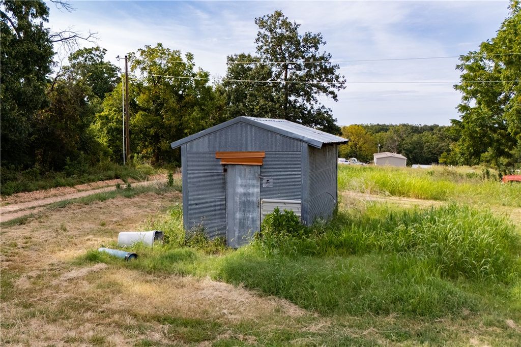 Fletcher Farm Road, Garfield, AR 72732