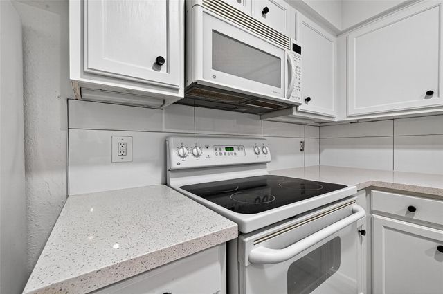 3143 Windchase Boulevard 785, Houston, TX 77082