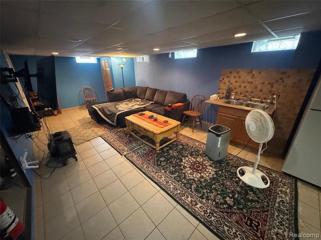 3426 Auburn Drive, Troy, MI 48083