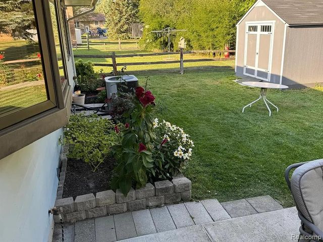 3426 Auburn Drive, Troy, MI 48083