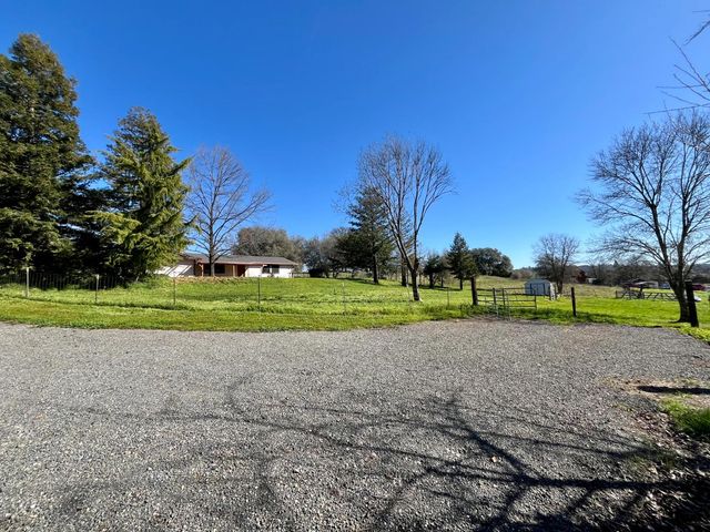 10747 Mount Vernon Rd, Auburn, CA 95603