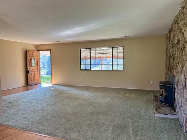 10747 Mount Vernon Rd, Auburn, CA 95603