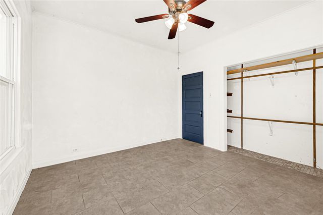 830 Ross St, La Marque, TX 77568