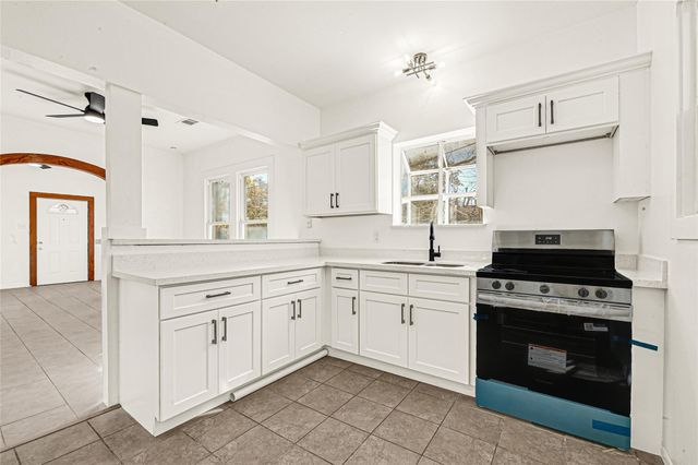 830 Ross St, La Marque, TX 77568