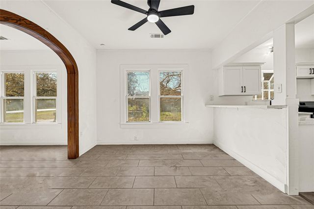 830 Ross St, La Marque, TX 77568