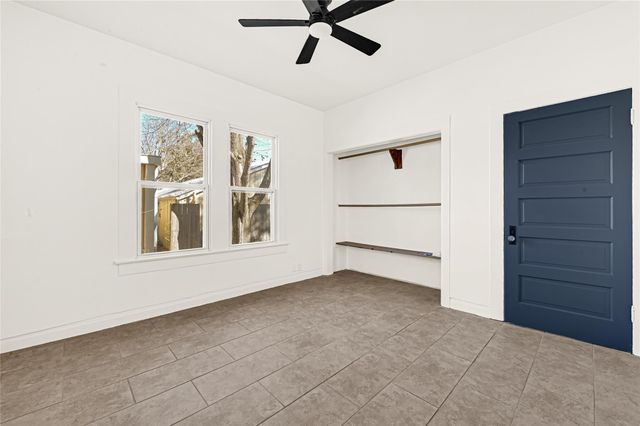 830 Ross St, La Marque, TX 77568