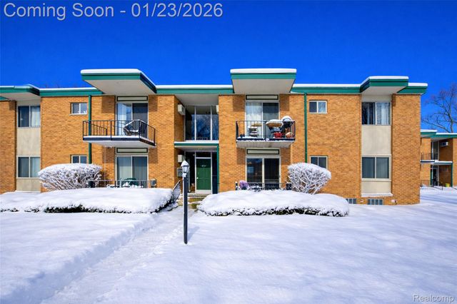 1850 Axtell Drive 2, Troy, MI 48084