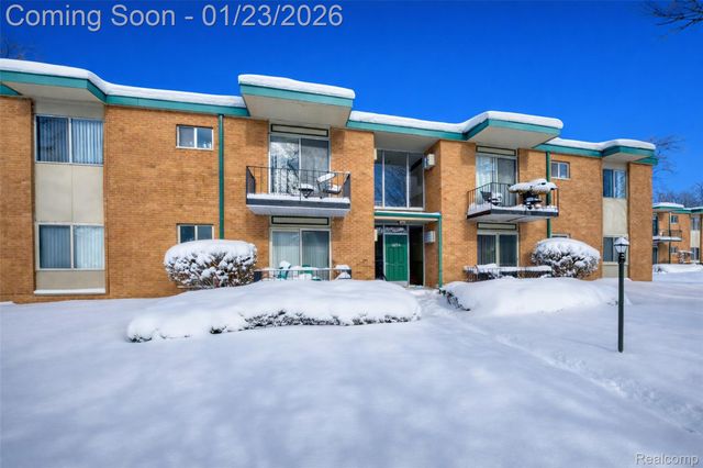 1850 Axtell Drive 2, Troy, MI 48084