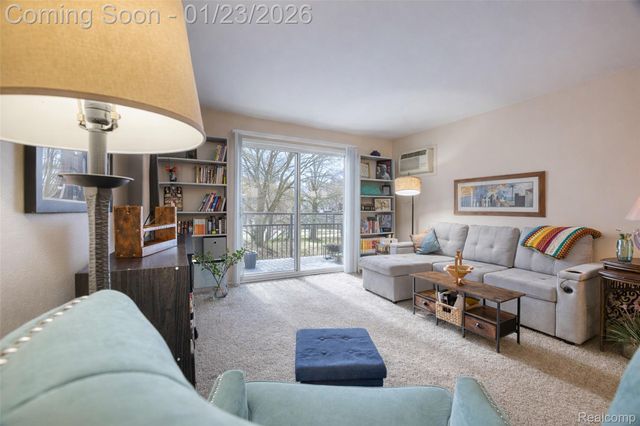 1850 Axtell Drive 2, Troy, MI 48084