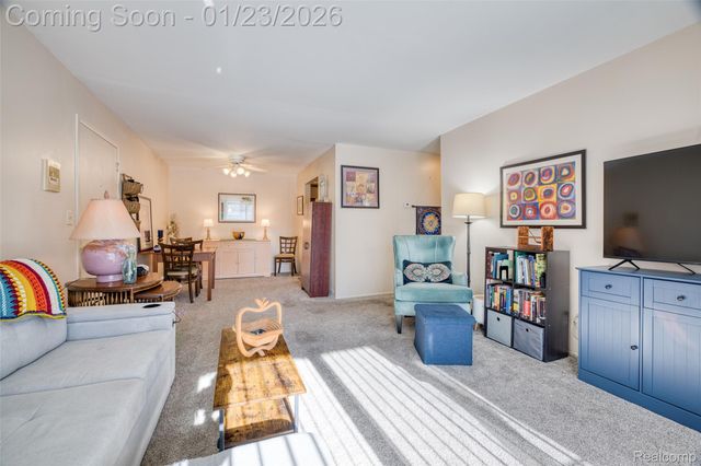 1850 Axtell Drive 2, Troy, MI 48084