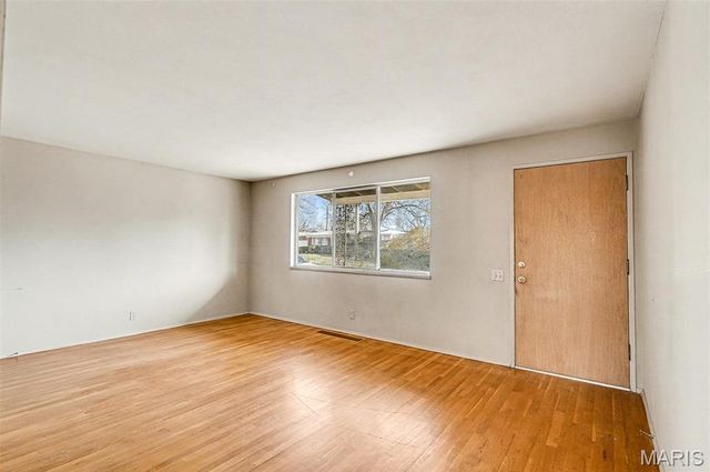 10515 Alliance Drive, Dellwood, MO 63136