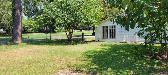 902 Anniston Avenue, Shreveport, LA 71105