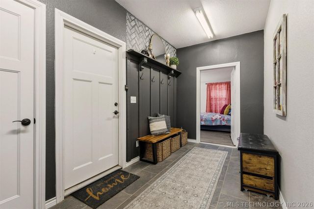 2713 Redbud Lane, Kingston, OK 73439