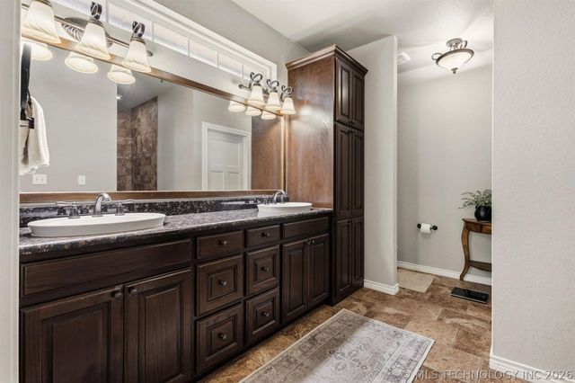 2713 Redbud Lane, Kingston, OK 73439