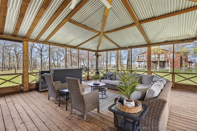 2713 Redbud Lane, Kingston, OK 73439