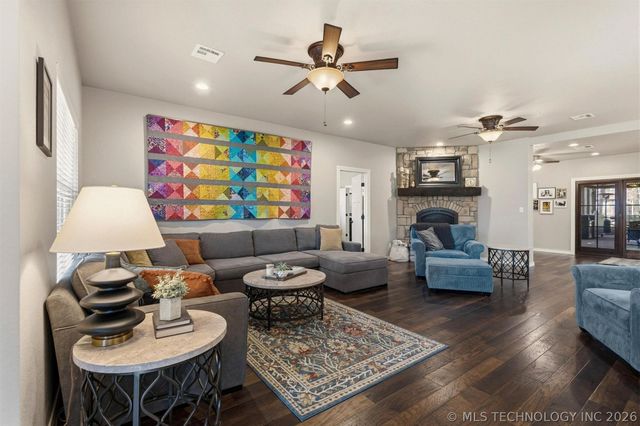 2713 Redbud Lane, Kingston, OK 73439