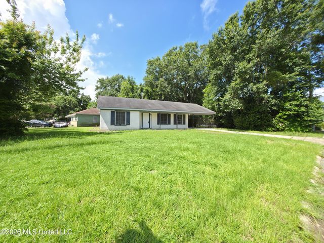 1703 State Street, Biloxi, MS 39531
