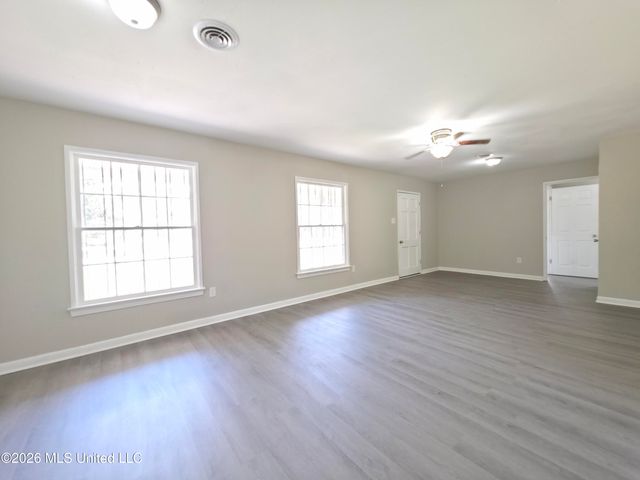 1703 State Street, Biloxi, MS 39531