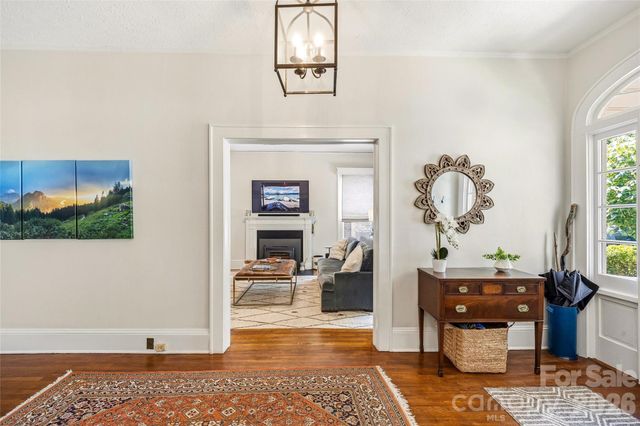 1620 Norwood Place, Hendersonville, NC 28791