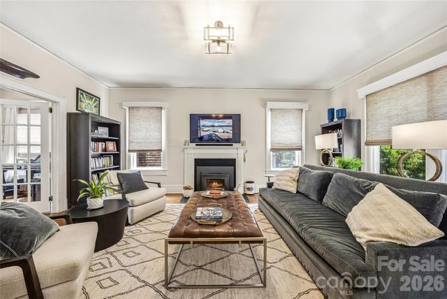 1620 Norwood Place, Hendersonville, NC 28791