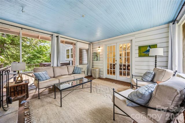 1620 Norwood Place, Hendersonville, NC 28791
