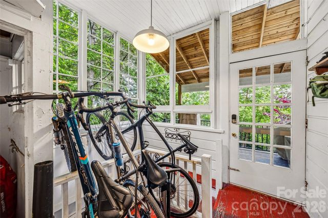 1620 Norwood Place, Hendersonville, NC 28791