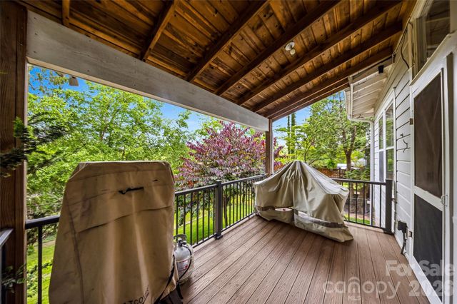 1620 Norwood Place, Hendersonville, NC 28791