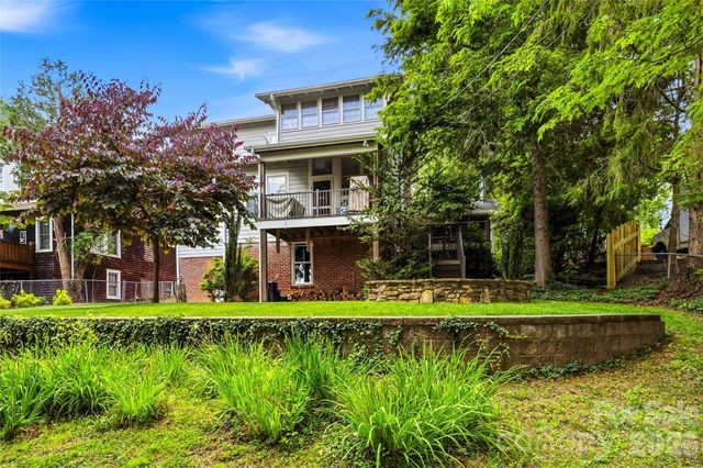 1620 Norwood Place, Hendersonville, NC 28791
