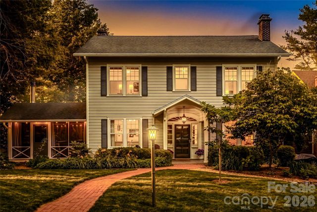 1620 Norwood Place, Hendersonville, NC 28791
