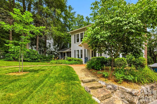 1620 Norwood Place, Hendersonville, NC 28791