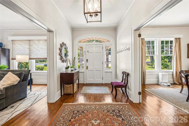 1620 Norwood Place, Hendersonville, NC 28791