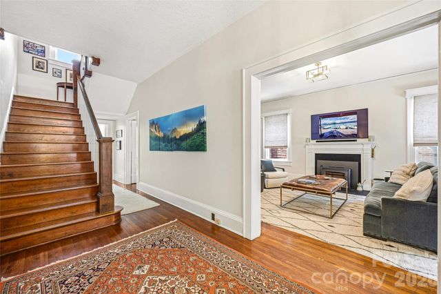 1620 Norwood Place, Hendersonville, NC 28791
