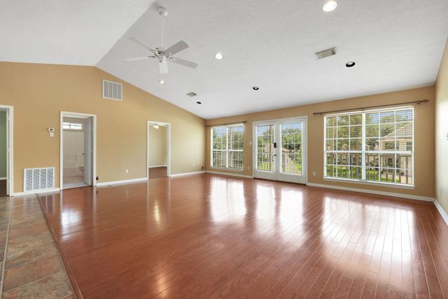 360 Holiday Lane, Coldspring, TX 77331