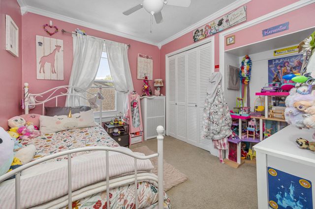 2116 NOBLE ST, Reading, PA 19609