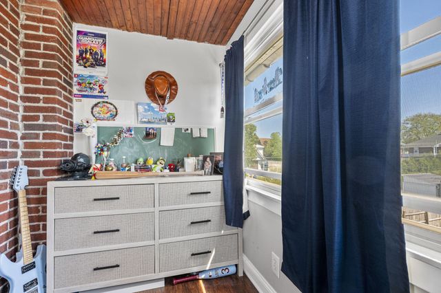 2116 NOBLE ST, Reading, PA 19609