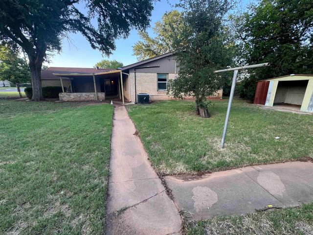 4801 PAWNEE PATHWAY, Wichita Falls, TX 76310