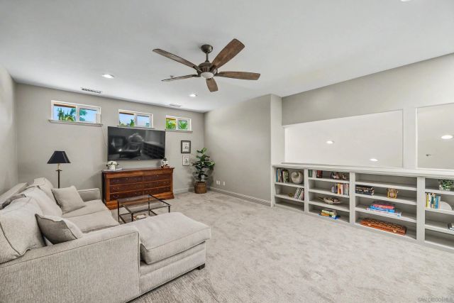 708 Vista Canyon, Vista, CA 92084