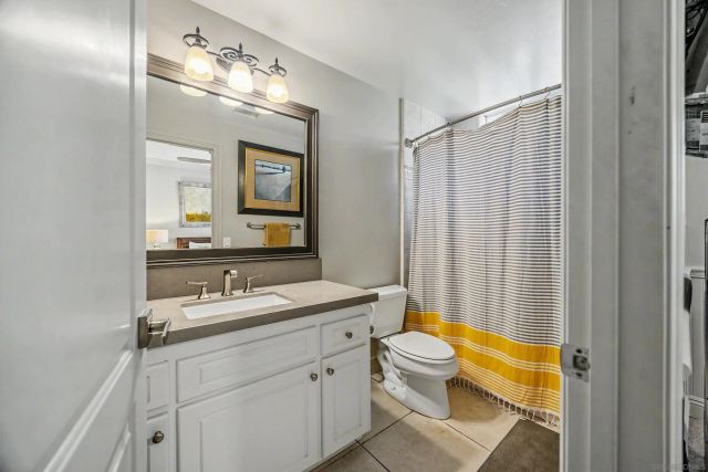 708 Vista Canyon, Vista, CA 92084