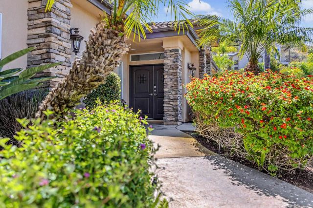 708 Vista Canyon, Vista, CA 92084