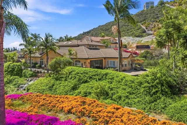 708 Vista Canyon, Vista, CA 92084