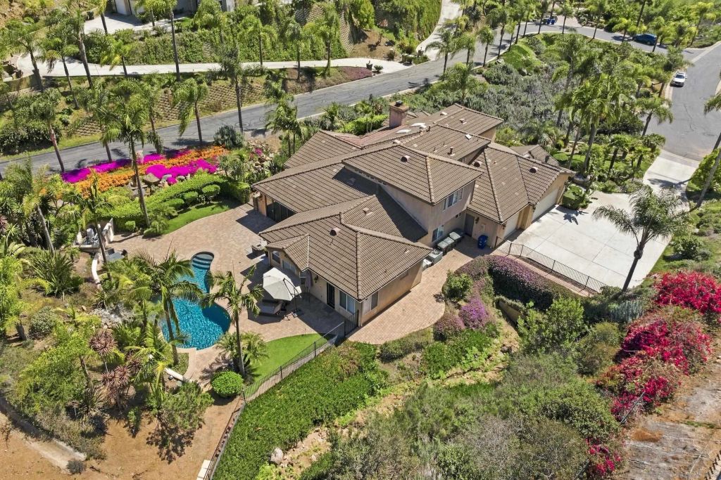 708 Vista Canyon, Vista, CA 92084